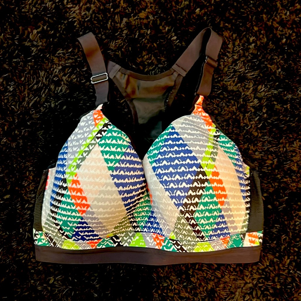 VICTORIA’S SECRET Sports Bra